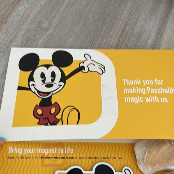 Disney Single Magnet on Card For Car or Refrigerator home or office - Picture 3 of 6